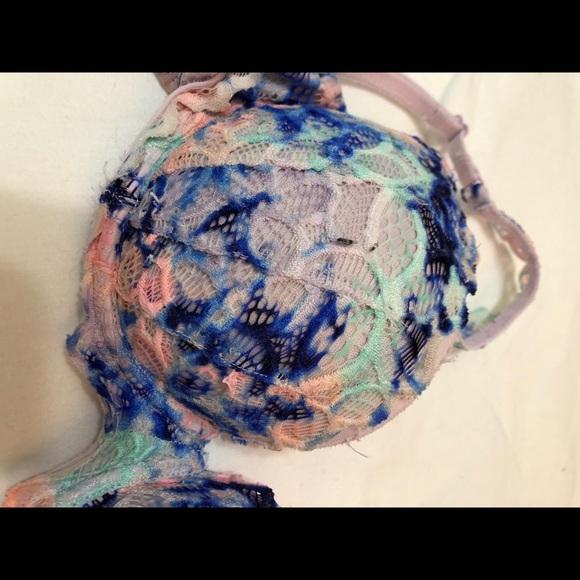 Pink bra - Picture 2 of 3